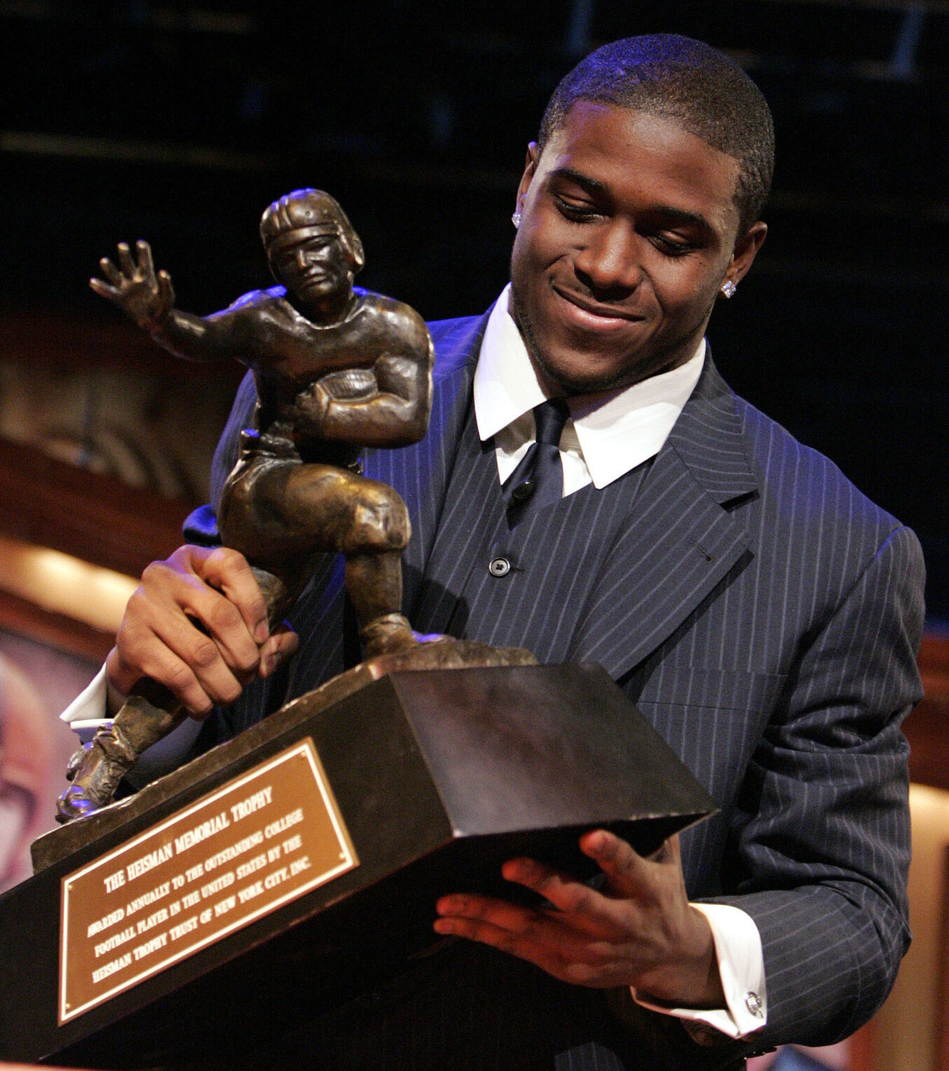 2010: Reggie Bush forfeits his Heisman Trophy